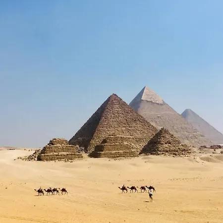 Safari Pyramids View Inn